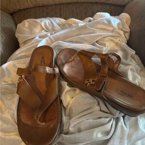 Women's DANSKO Leather Sandals. Size EU 39